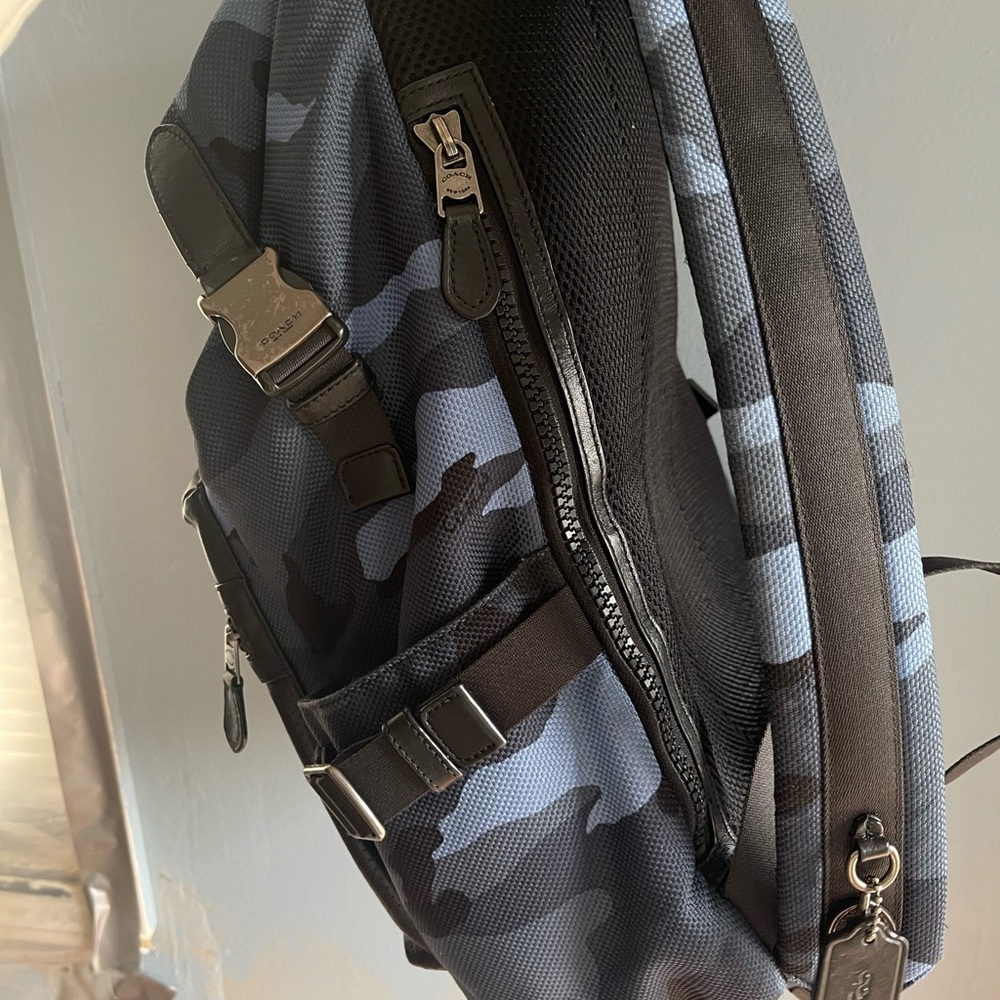 Coach Military Backbag - Picture 5 of 9